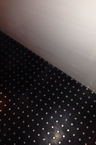 stainless steel studded rubber tiles in residential kitchen application -3